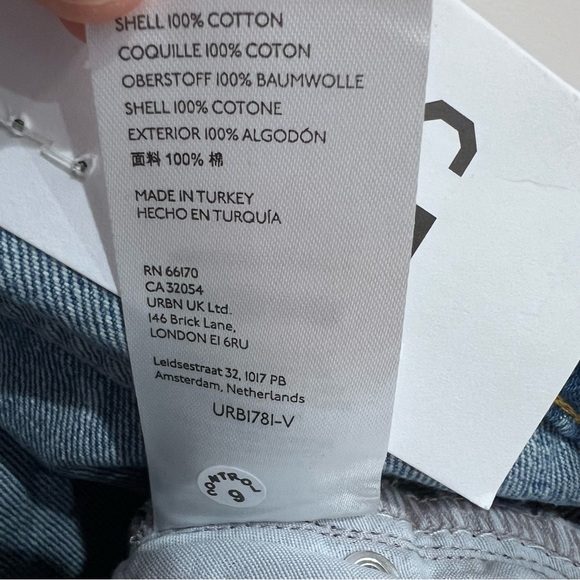 Urban Outfitters BDG NWT Slim Straight High Rise Jeans in Light Wash, Size 27 - Picture 6 of 11